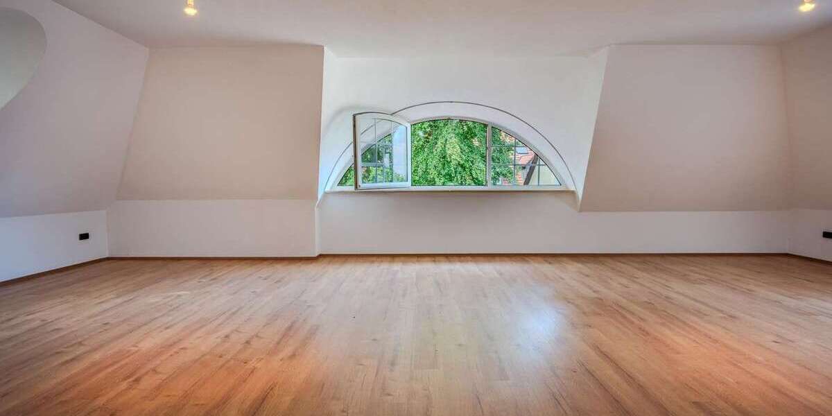 Etagenwohnung Fürth Atzenhof - 3 Zimmer, 120 m&sup2;, 990&euro; | Angebot:27125582