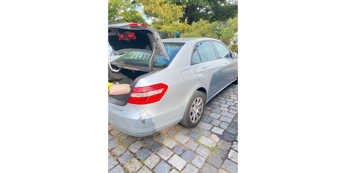 Mercedes-Benz 220 220.000 km 7.499 &euro; Nürnberg 90461