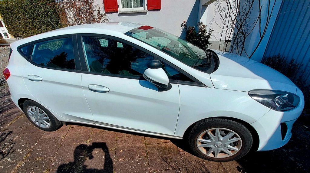 Ford Fiesta 17.500 km 9.000 &euro; Roth 91154