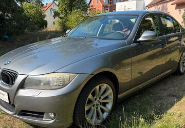 BMW 330 271.273 km 4.499 &euro; Nürnberg 90482