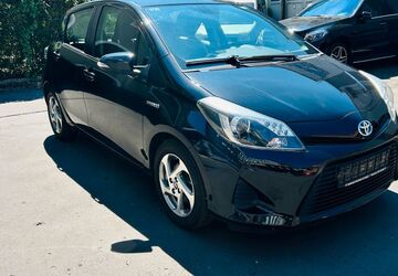 Toyota Yaris 171.300 km 7.999 &euro; Nürnberg 90429