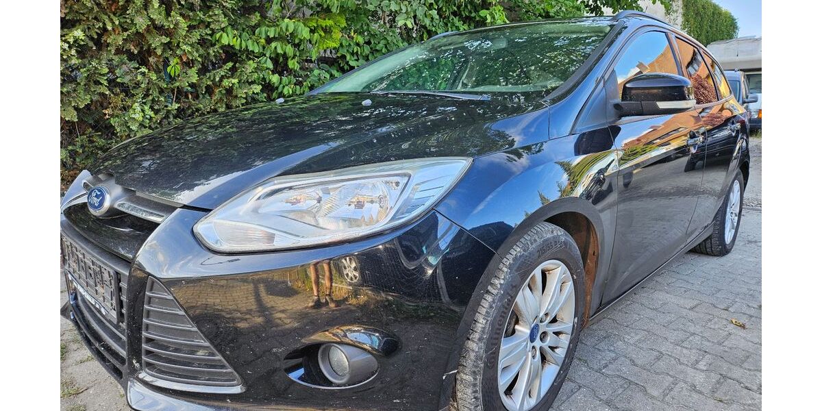 Ford Focus 281.996 km 1.790 &euro; Nürnberg 90431