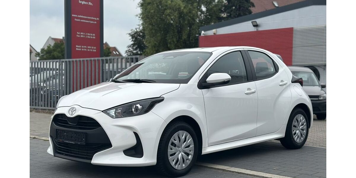 Toyota Yaris 34.000 km 17.990 &euro; Nürnberg 90431