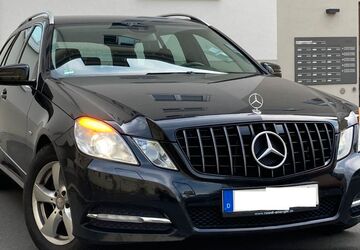 Mercedes-Benz E 220 329.984 km 2.799 &euro; Nürnberg 90409