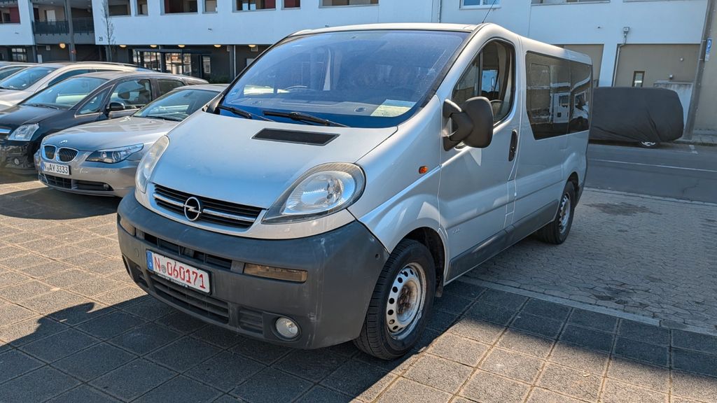 Opel Vivaro 280.000 km 2.900 &euro; Nürnberg 90439