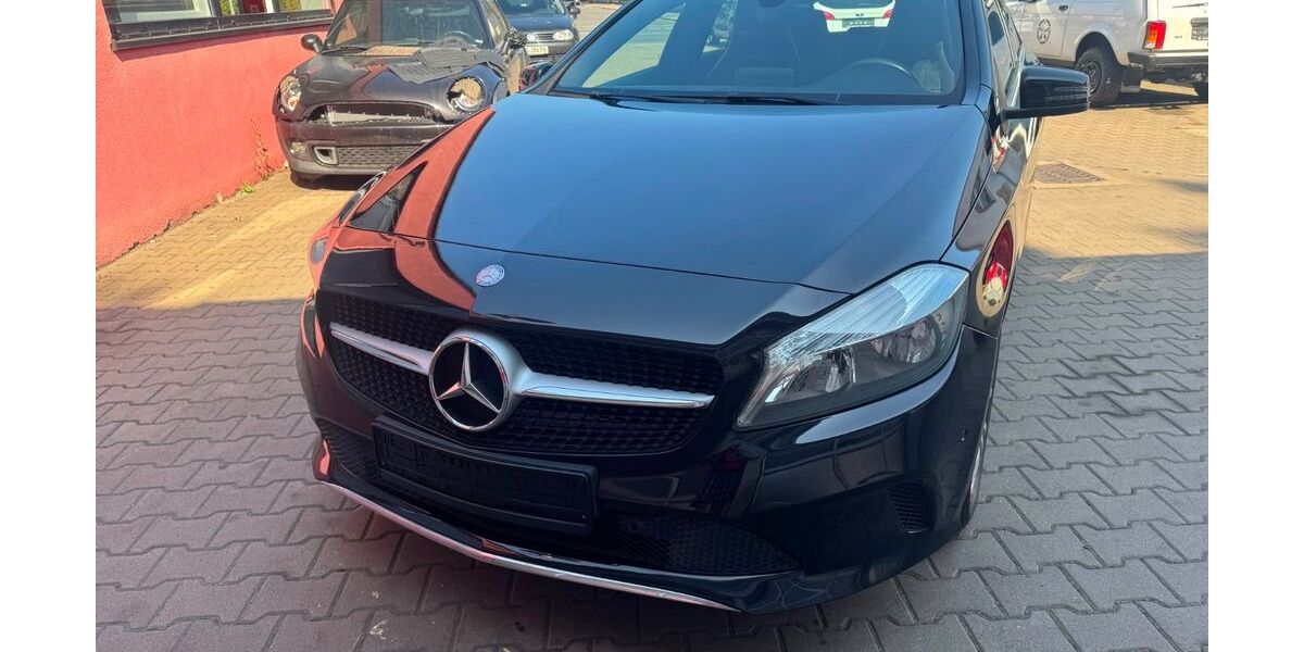 Mercedes-Benz A 180 115.690 km 12.990 &euro; Forchheim 91301