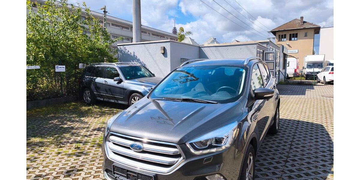 Ford Kuga 35.025 km 14.500 &euro; Nürnberg 90439