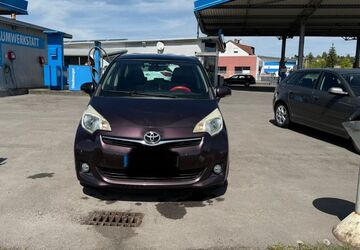 Toyota Verso-S 180.000 km 4.000 &euro; Hetzles 91077