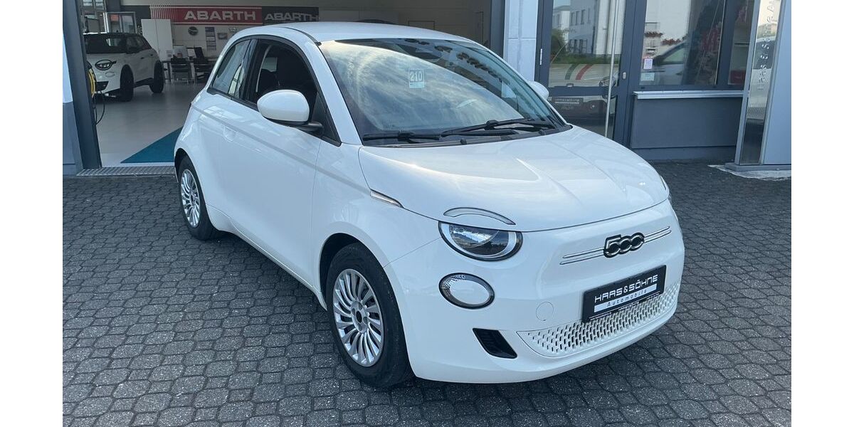 Fiat 500e 11.748 km 17.590 &euro; Eckental 90542