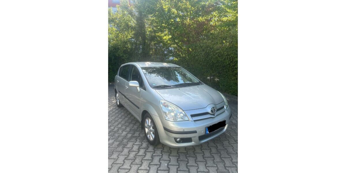 Toyota Corolla Verso 248.781 km 2.200 &euro; Nürnberg 90431