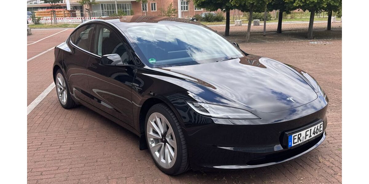 Tesla Model 3 35.800 km 41.300 &euro; Erlangen 91054