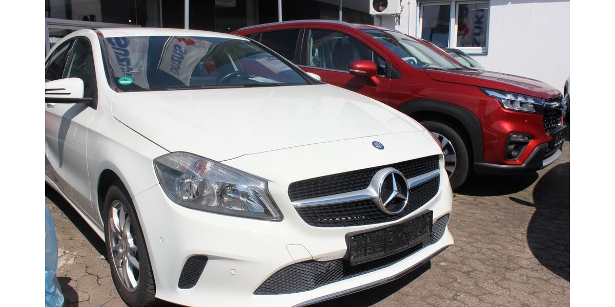 Mercedes-Benz A 180 92.321 km 12.990 &euro; Fürth 90763